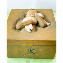 Load image into Gallery viewer, Willow Tree Susan Lordi Trinket Box - Peace on Earth - Girl with Lamb