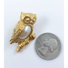 Load image into Gallery viewer, Avon Friendly Critters Owl Tac Pin - 1995 - Faux Pearl Cabochon Belly
